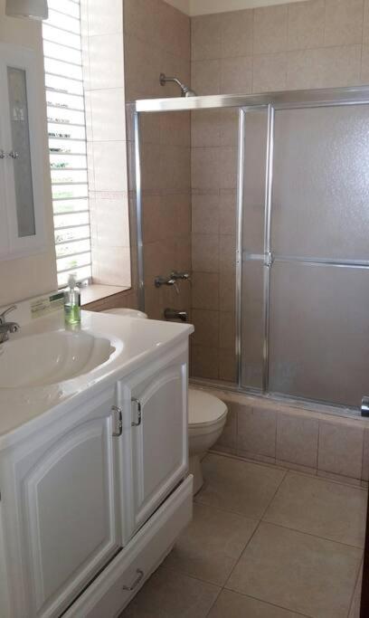 Ocho Rios 2 Bedroom Apartment/Flat מראה חיצוני תמונה
